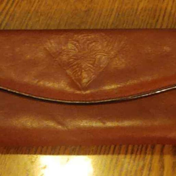 Vintage Leather Womens Wallet with Checkbook Holder - Picture 3 of 11